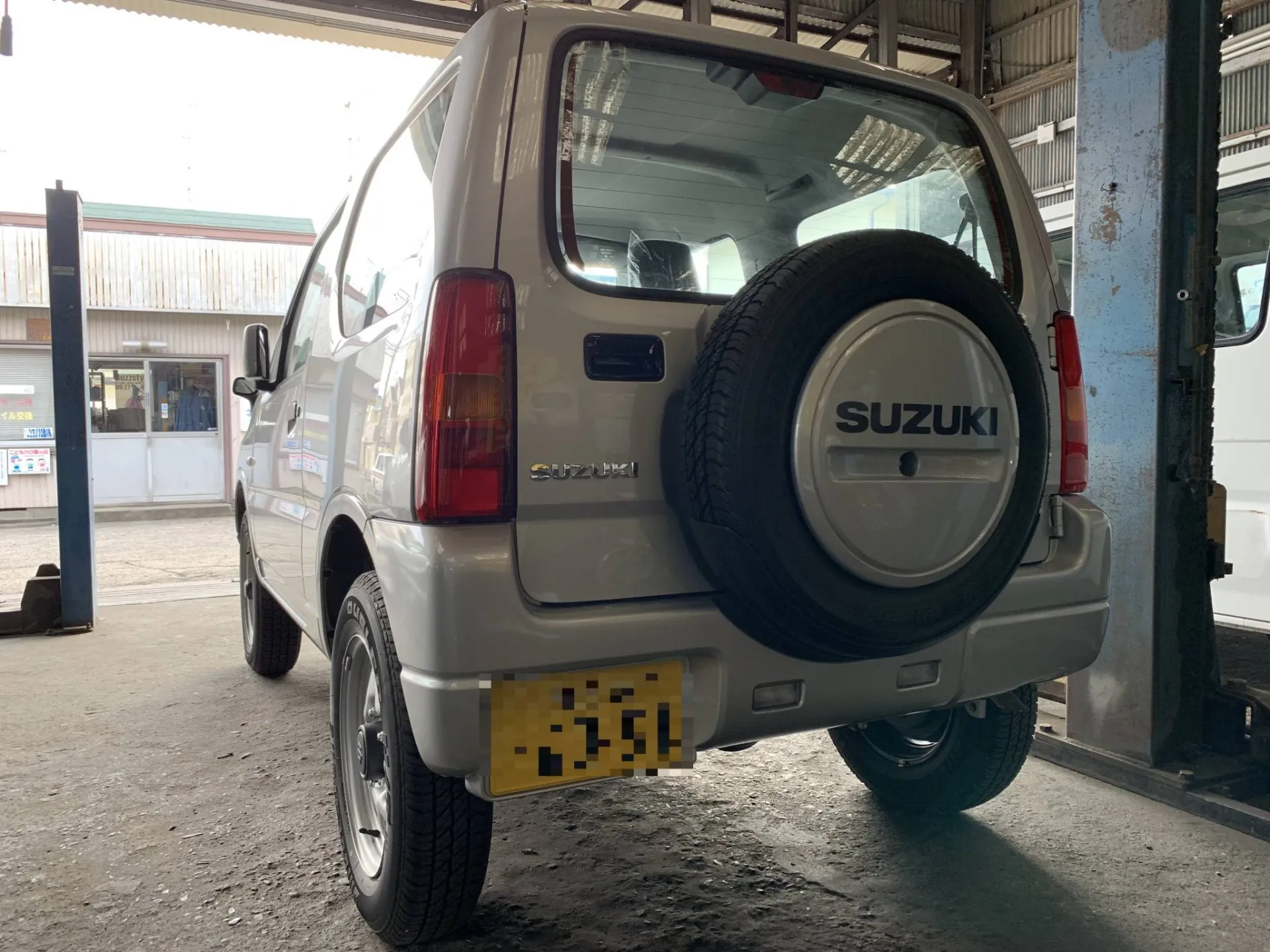 ジムニー リフトアップ