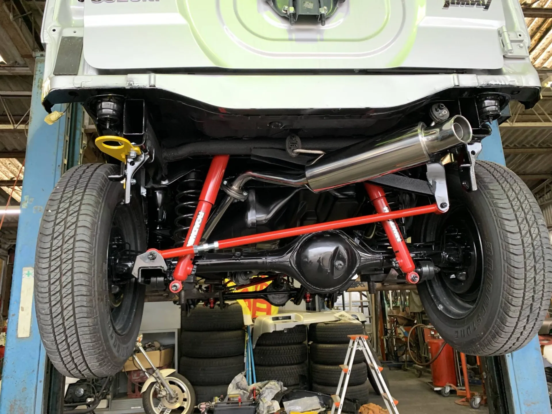 ジムニー リフトアップ